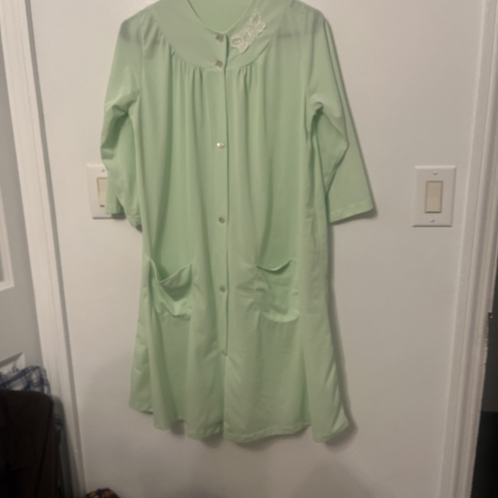 Vintage Nightgown Button Front Pastel Mint Green Robe Lace Floral Small